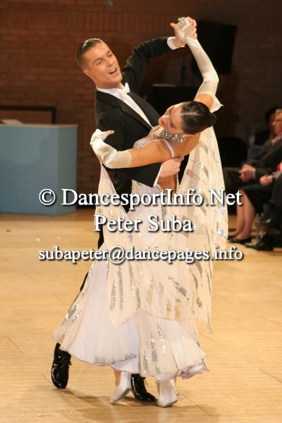 Steeve Gaudet et Laure Colmart vainqueurs du championnat de france de danses de standard 2009