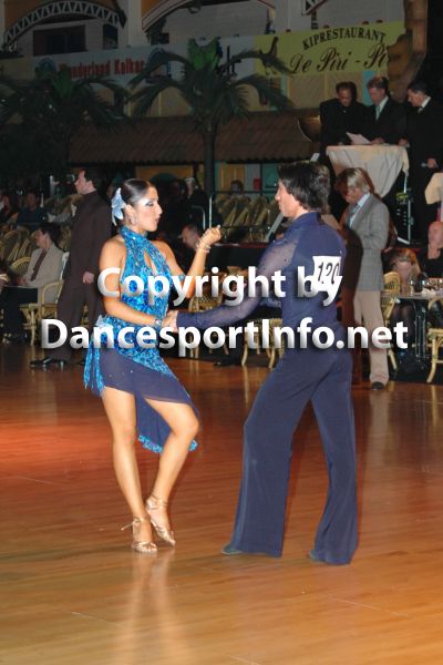 http://photos.dancesportinfo.net/Gallery/dancesportInfo/2_21525_1696_7867_DSC_2647.jpg