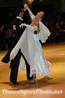 Stuart Earnshaw & Melanie Earnshaw at 