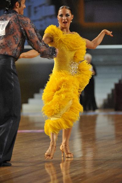 Ostrich Feather Boa | Dance Forums