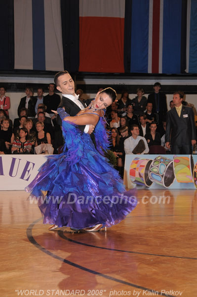 http://photos.dancesportinfo.net/Gallery/KalinPetkov/22_46708_6264_52522_dancephotos186267.jpg