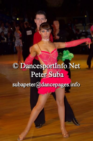 http://photos.dancesportinfo.net/Gallery/PeterSuba/3_40756_2384_12524_06B10029.jpg