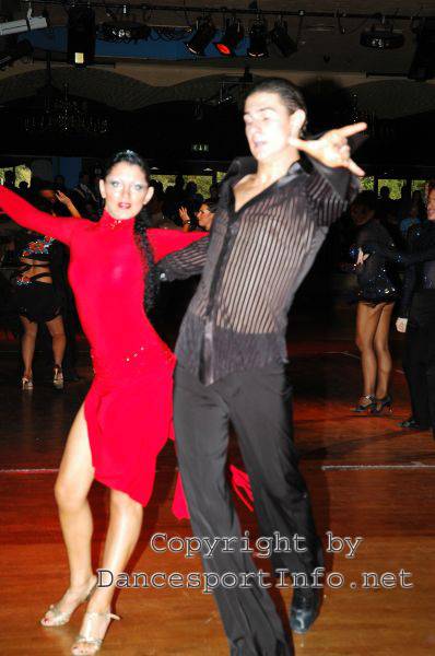 http://photos.dancesportinfo.net/Gallery/dancesportInfo/2_21543_1145_4885_DSC_9321.jpg